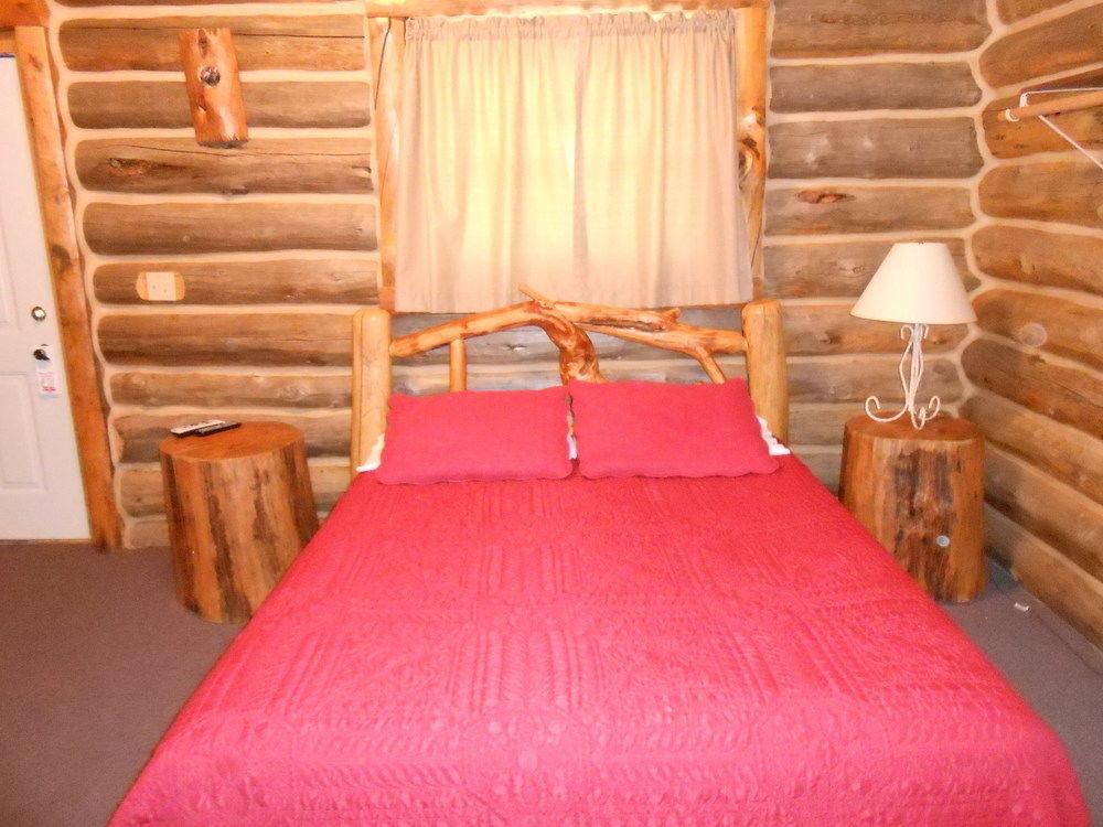 Gold Camp Cabins كاستر المظهر الخارجي الصورة