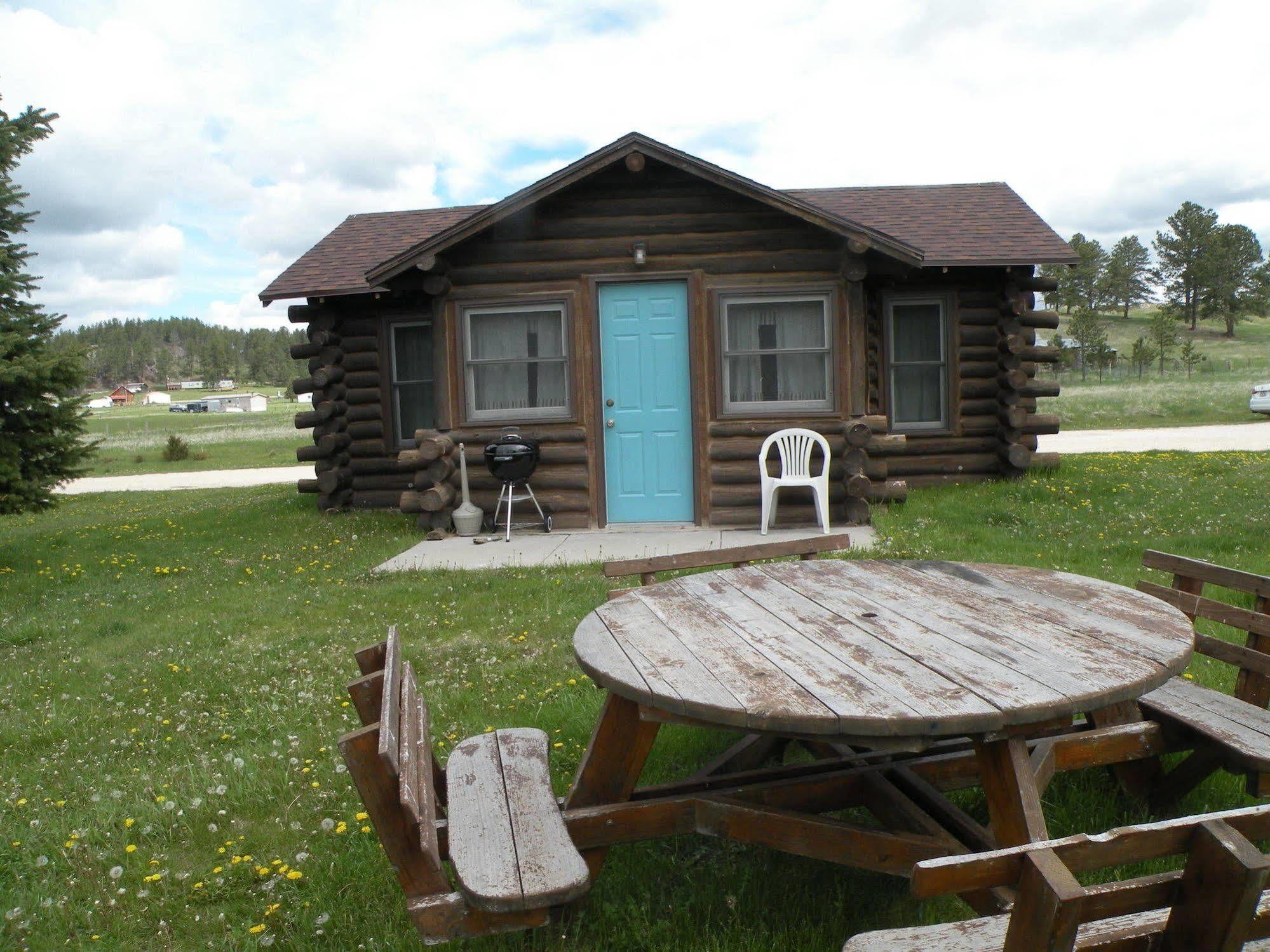 Gold Camp Cabins كاستر المظهر الخارجي الصورة